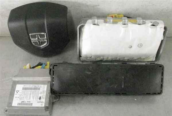 2011 dodge caravan air bag pair w/ driver knee & module