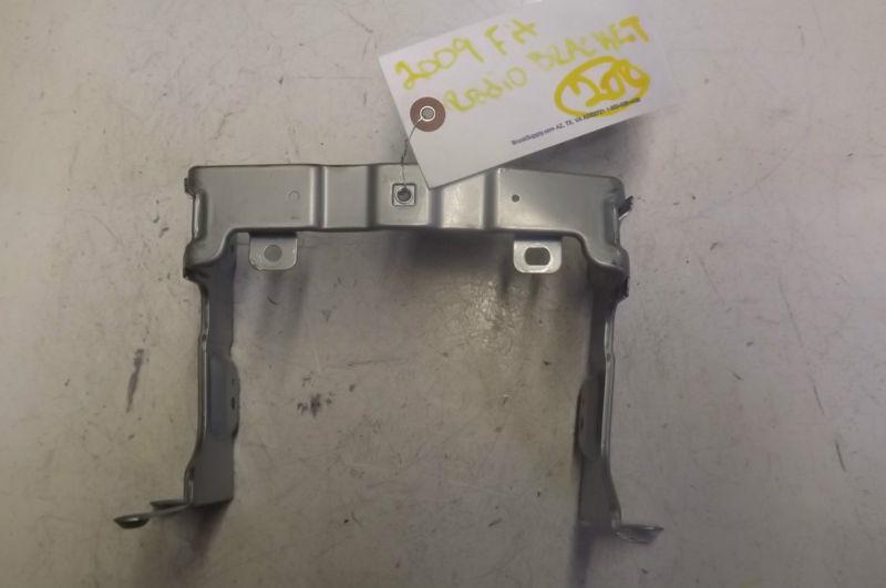 2009 2010 2011 honda fit radio bracket 39100-tk6-a011-m1 oem