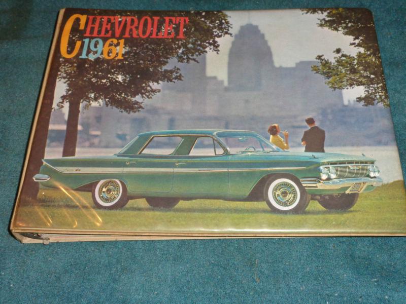 1961 chevrolet dealer showroom album / salesman's book of features / nice origi!