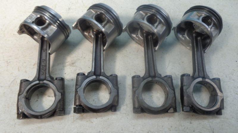 1985 honda vf500c pistons and connecting rods hm599