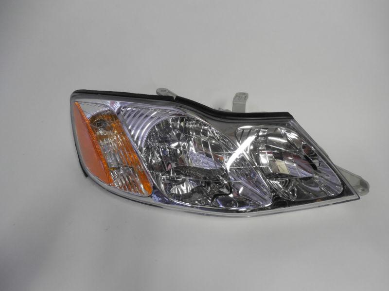 00 01 02 03 04 toyota avalon right headlight nice!