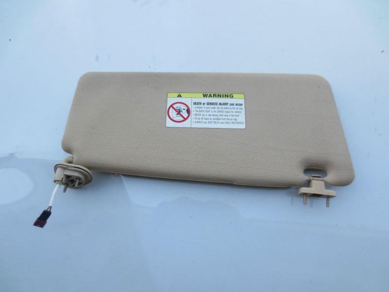 97-03 bmw e39 left driver side sun visor  525i 530i 528i 540i tan