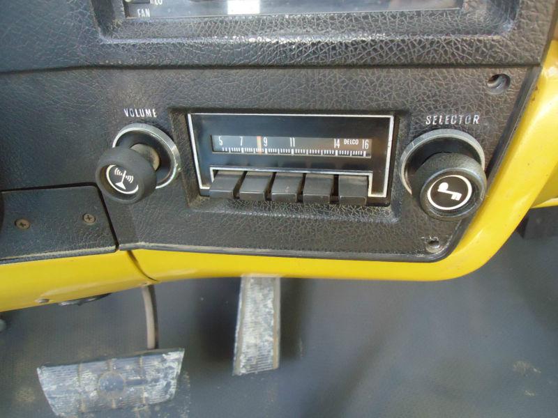 Factory am radio with knobs 74 chevy cheyenne 20 camper special pick up oem