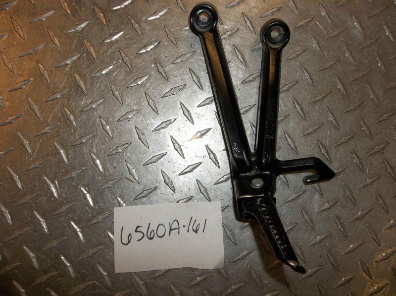 04 05 gsxr 600 750 left passenger rearset bracket