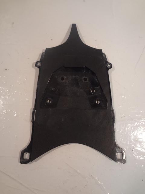 2011 2012 11 12 suzuki gsxr 600 750 under tail rear back lower fairing oem z168