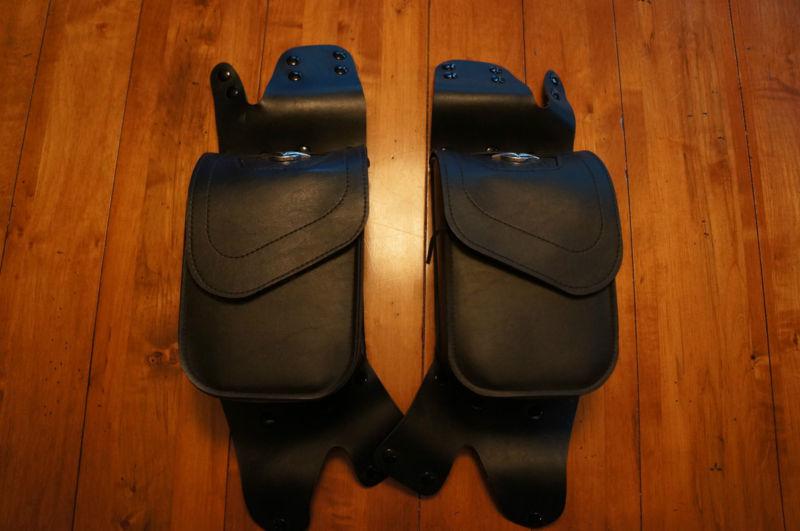 Harley road king classic saddle bag pouches