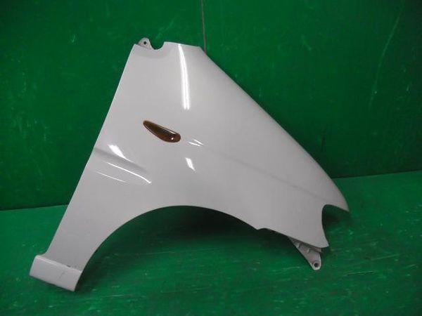 Daihatsu move 2000 right fender panel [0171060]