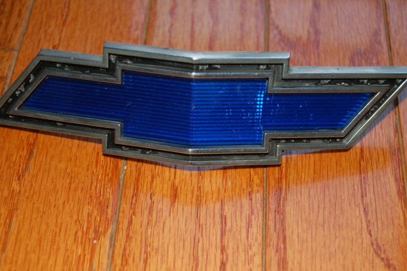 1976 vintage oem blue chevy truck bowtie front grill emblem