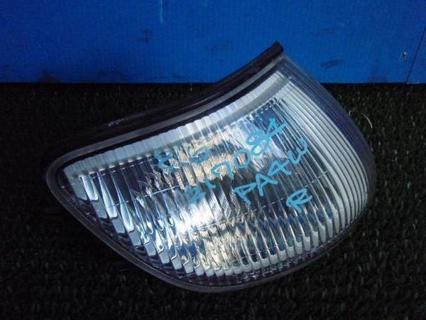 Mitsubishi delica space gear 1998 right clearance lamp [8411000]