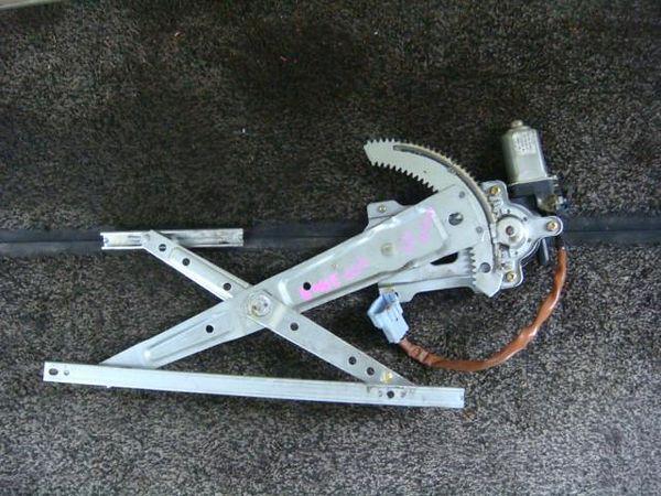 Nissan atlas 2005 front right door regulator [9e13120]