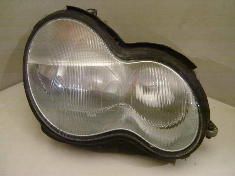 Mercedes-benz c-class sedan right halogen headlight 01 02 03 04 oem