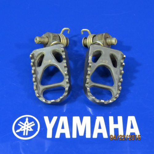 2001 yamaha yz250 2 stroke pro circuit yz450f yz250f footpegs foot peg 1999-2006