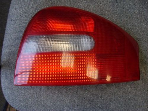 1998-2004 audi a6 sedan tail light lamp right passenger oem 4b5 945 096a