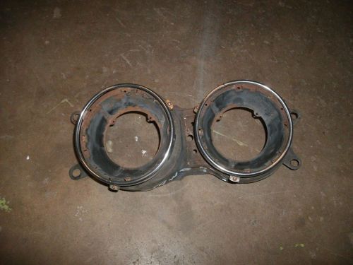 1987 bmw 535 is rh headlight assembly(bucket,backing plate,retainers)