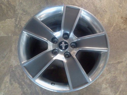 18&#034; factory alloy rim  -  ford mustang  /  2006  2007  2008  2009  /  with cap