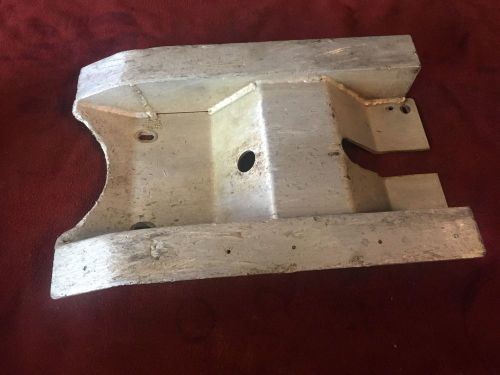 #23 2001 yamaha raptor 660 swing arm skid plate good shape