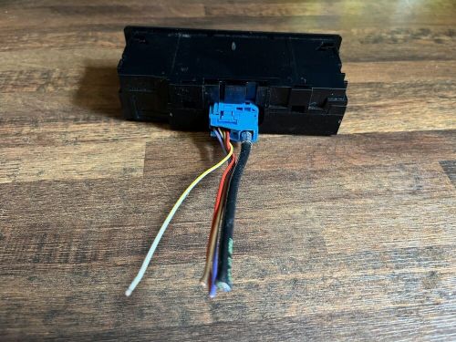 2015 - 2018 mercedes c300 w205 sd card reader &amp; dual usb port oem a2058200226