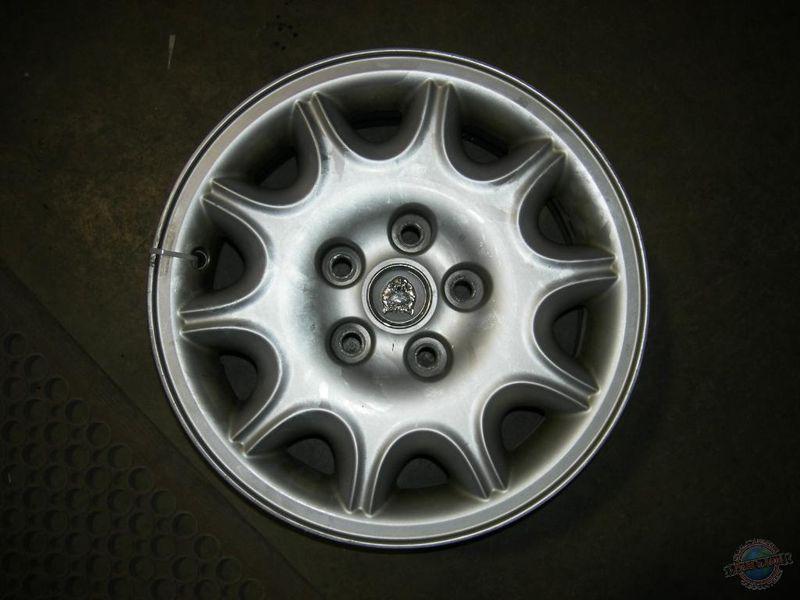 (1) wheel xj8 572367 00 01 02 03 alloy 85 percent