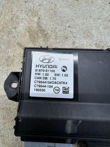 2019-2020 hyundai santa fe lift gate module 81870-s1100