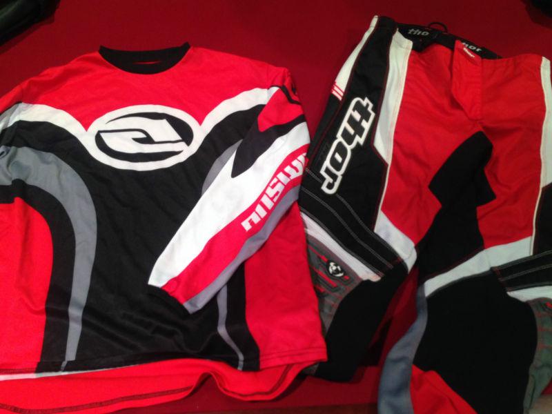 Kids motorcross riding gear** thor pants size 30 and shirt size small**