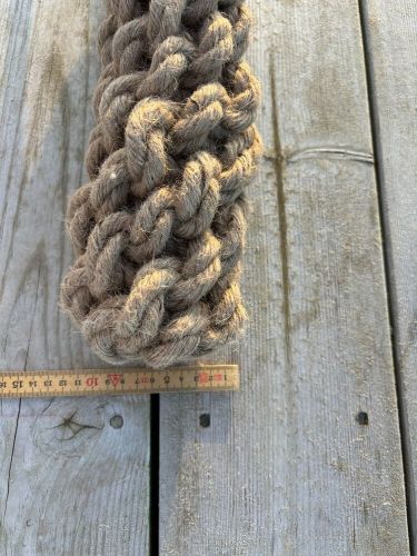 Classic rope fender for boat and decoration with ”turk&#039;s head knot” decoration