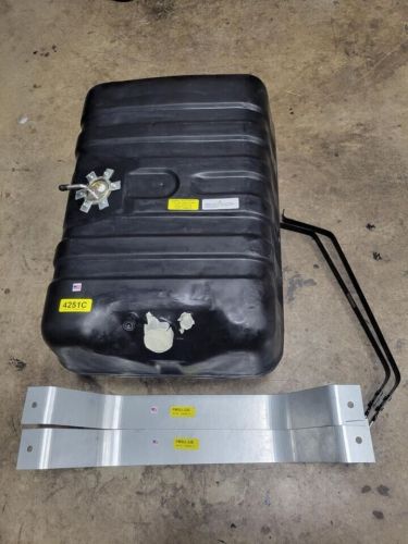 1978-1979 ford bronco 30 gallon fuel tank w/sending unit, top and bottom straps