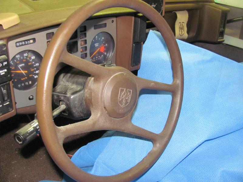 Pontiac fiero oem steering wheel, very good condition