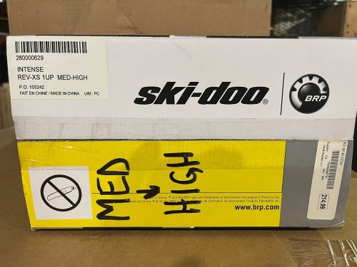 Ski doo intense rev-xs 1up med-high cover #28000629 (new)