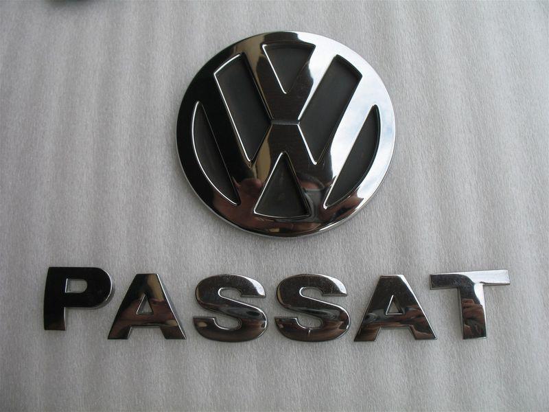 2000 vw passat rear trunk chrome emblem logo set 98 99 00 used oem