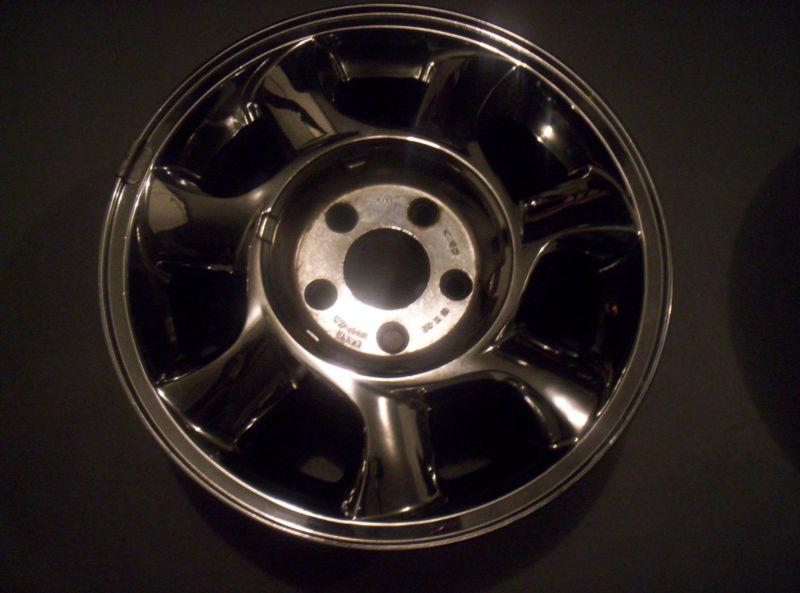 96 97 ford thunderbird oem 15" factory chrome wheel  cheap !!  ( lh driver )