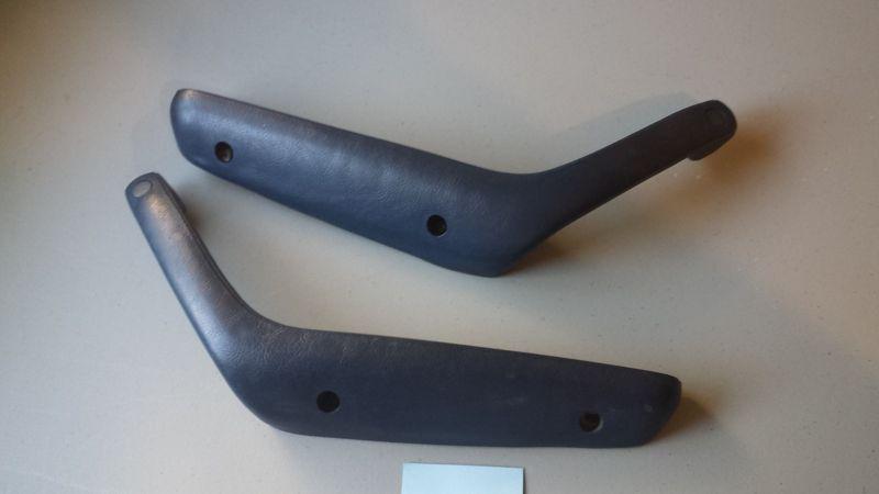 Toyota pickup truck interior door handle arm rests blue b1407