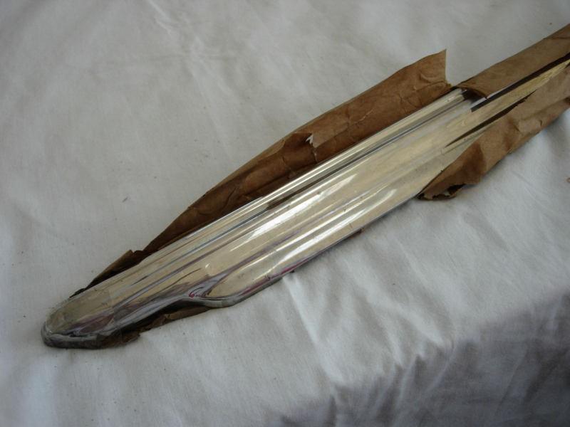 Nos 1941 buick 40 series  rocker molding