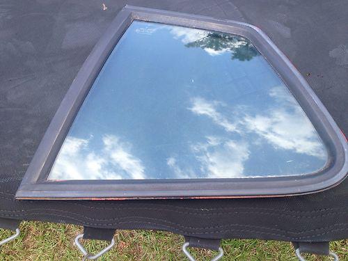 1987 porsche 944 left back window glass