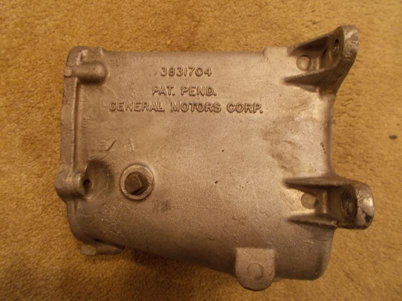 63 1963 chevy impala corvette muncie 4 speed transmission case 704 3831704 clean