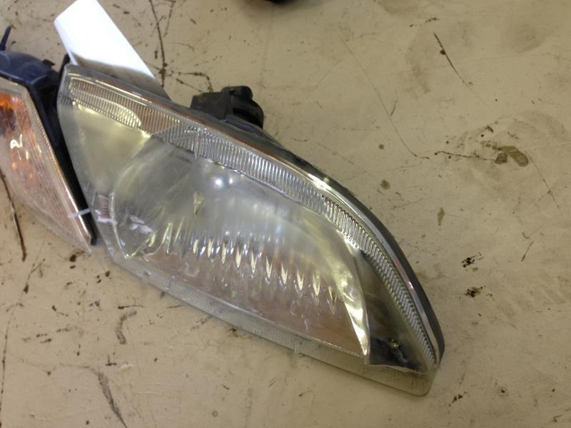 00 01 02 cavalier r. headlight