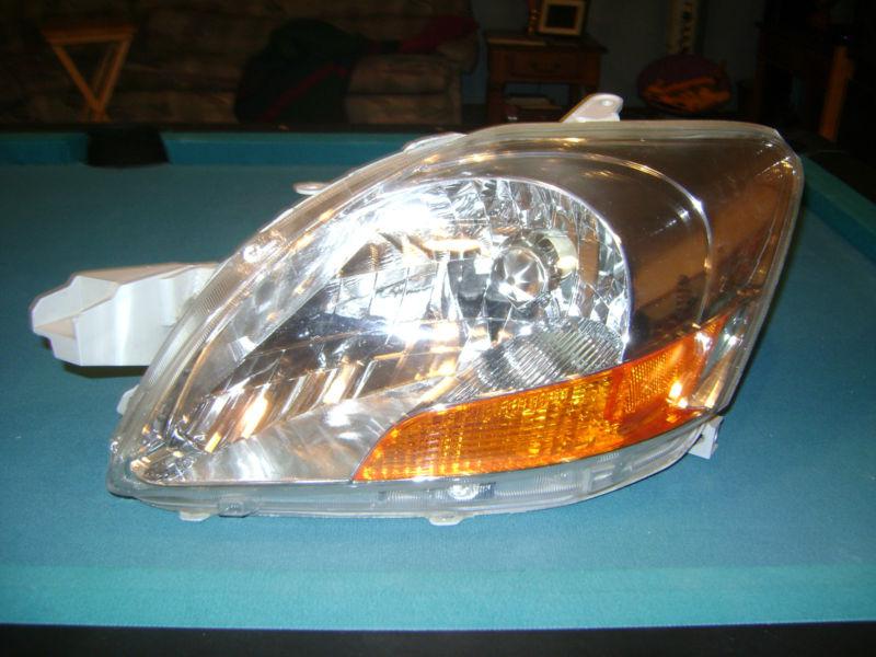 2007-2009 toyota yaris left headlamp oem