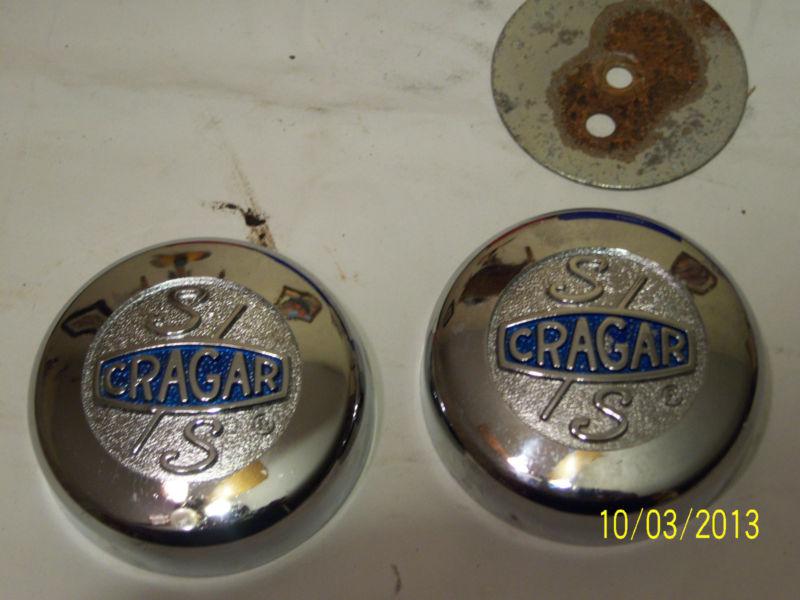 Cragar center caps (2)