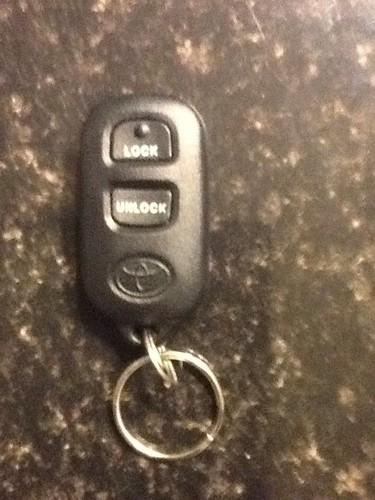 Toyota keyless entry remote fob transmitter camry corolla