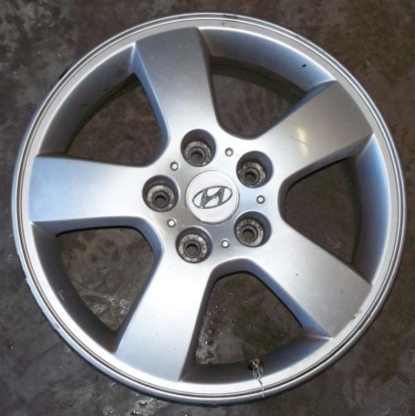 Wheel 2005-2009 hyundai tucson 16x6-1/2 alloy 5 spoke w/o tpms 1268719