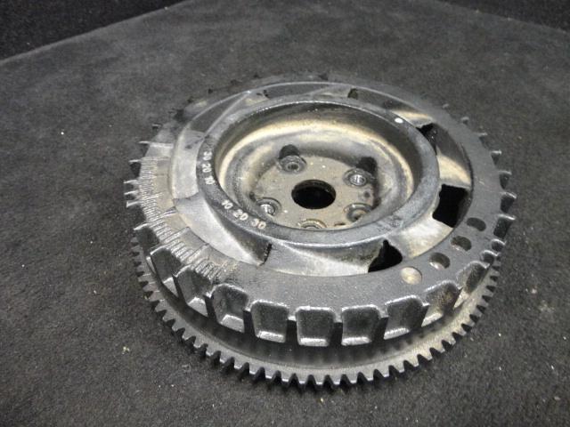 Flywheel assemblyy #586526/05865526 johnson/evinrude 2000-2006 75-175hp #2 (713)