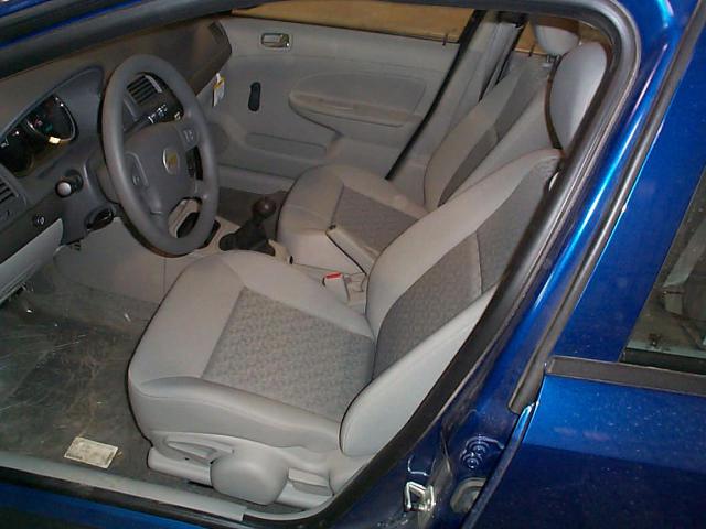 2005 chevy cobalt floor center console gray 270254