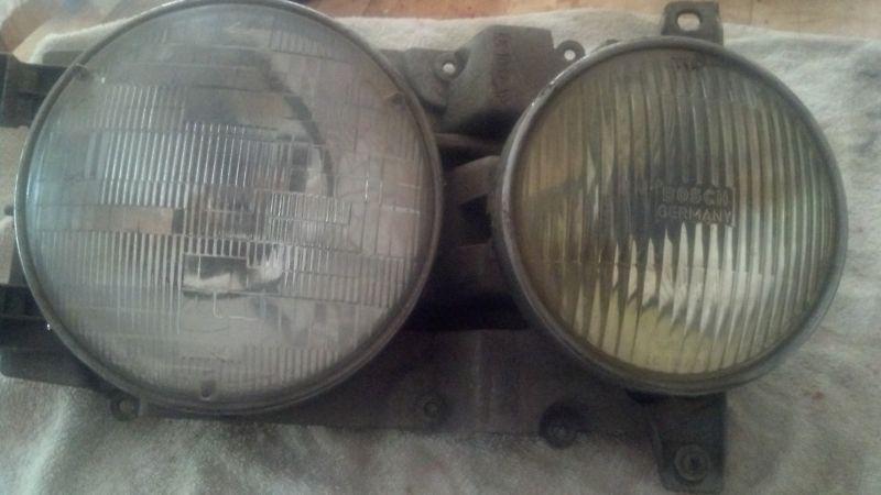 Mercedes  right headlight assembly w123 