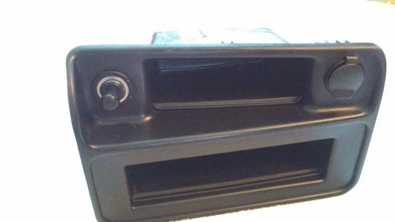 2003-2006 tahoe suburban silverado yukon avalanche sierra center console insert