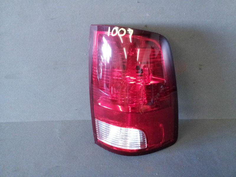 2009-2012 dodge ram pickup right passenger tail light 55277414aa