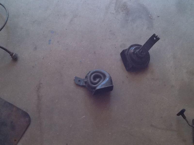 Jeep wrangler horn set 