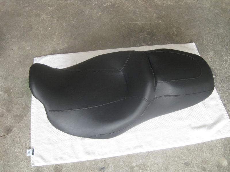 Oem 2010 and newer harley-davidson flhx fltrx road glide seat saddle