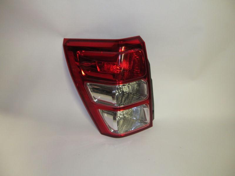 06 07 08 09 2010 2011 suzuki grand vitara oem left tail light nice!