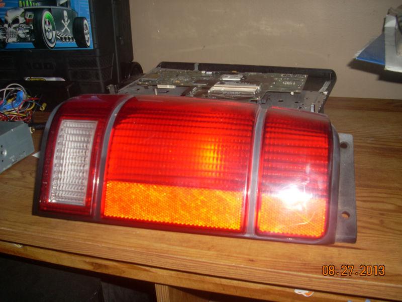 91-94 ford explorer tail light driver side left lh 