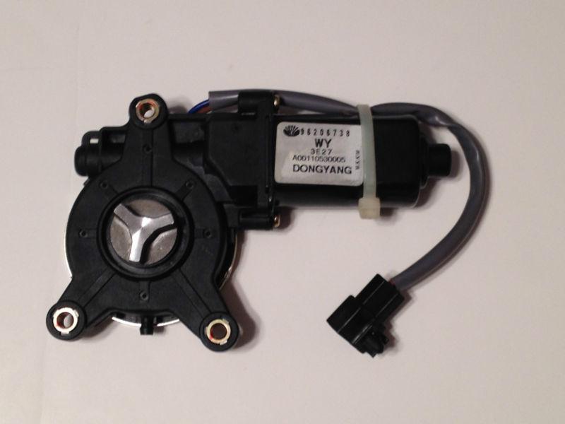 New genuine oem gm daewoo power window motor  regulator motor only  96206738