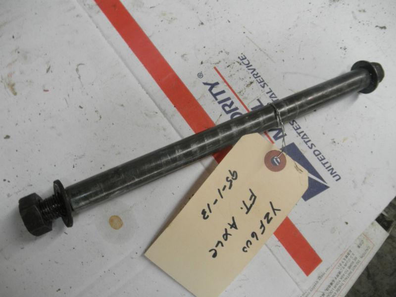 '95 yamaha yzf 600    front axle  